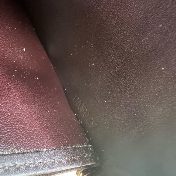 Authentic Louis Vuitton zippy wallet - Picture 8 of 9